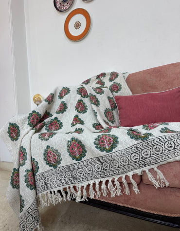 Noor Throw
